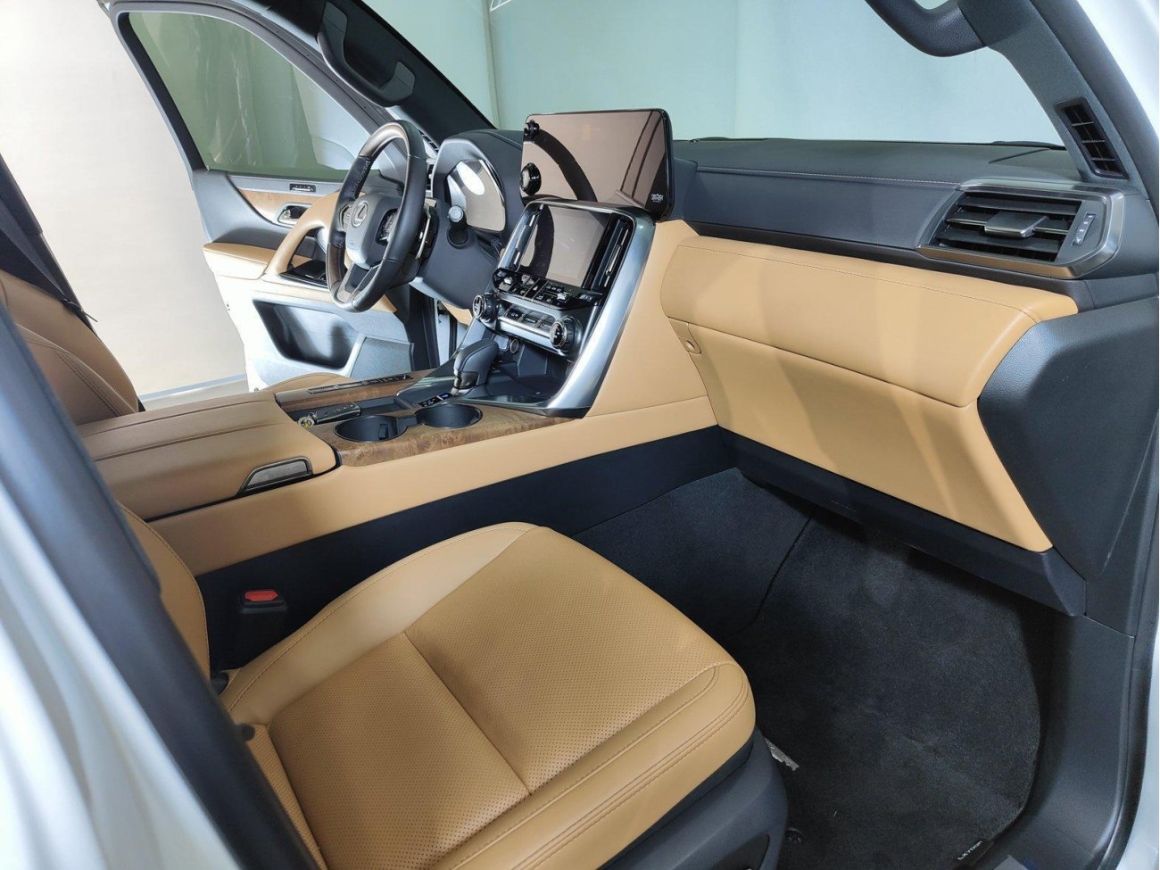 Lexus LX 700h 2025