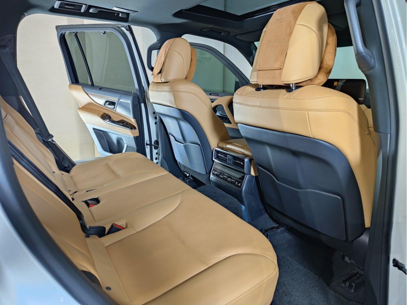 Lexus LX 700h 2025