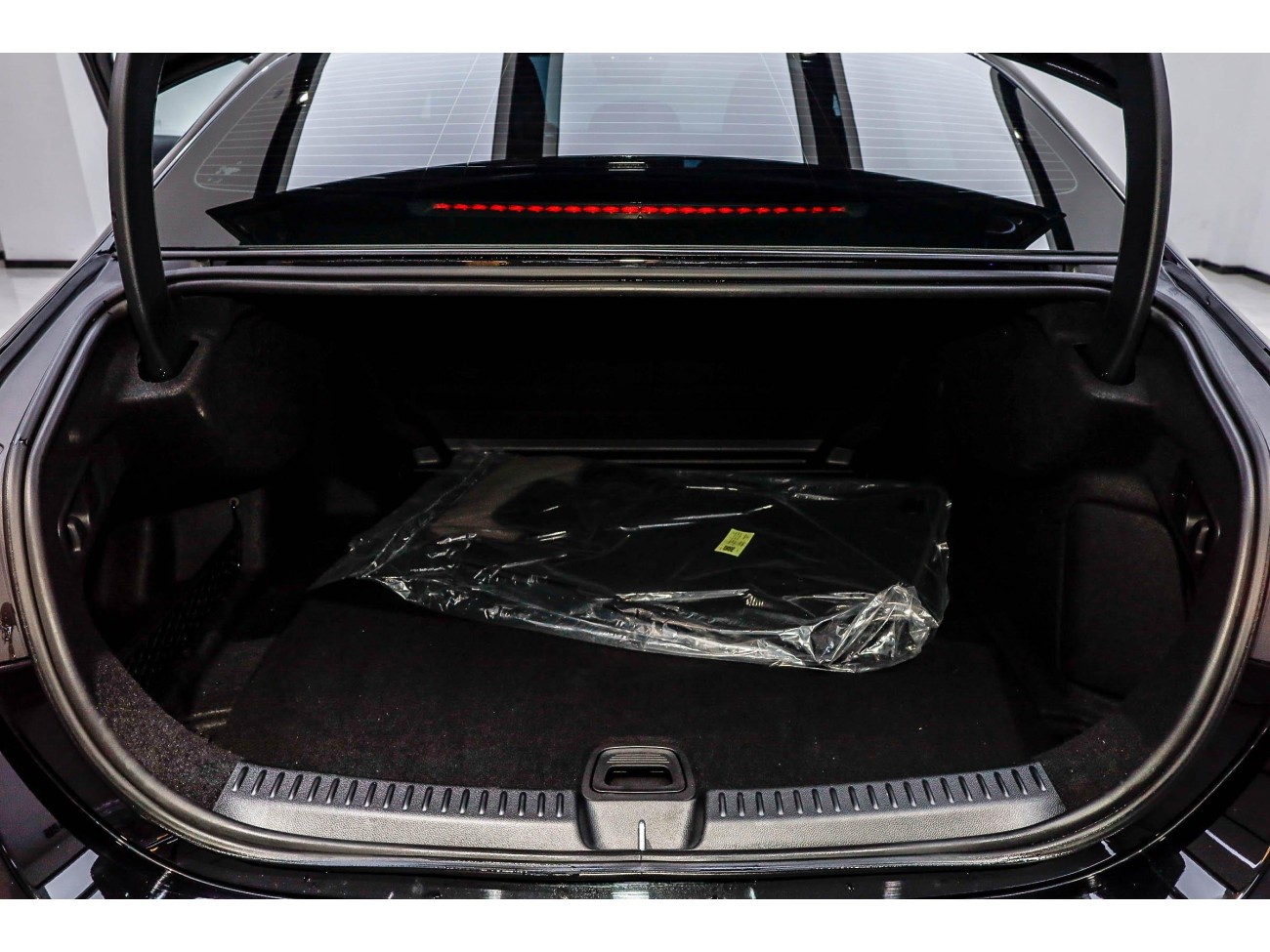 Mercedes-Benz E 300 L 2025