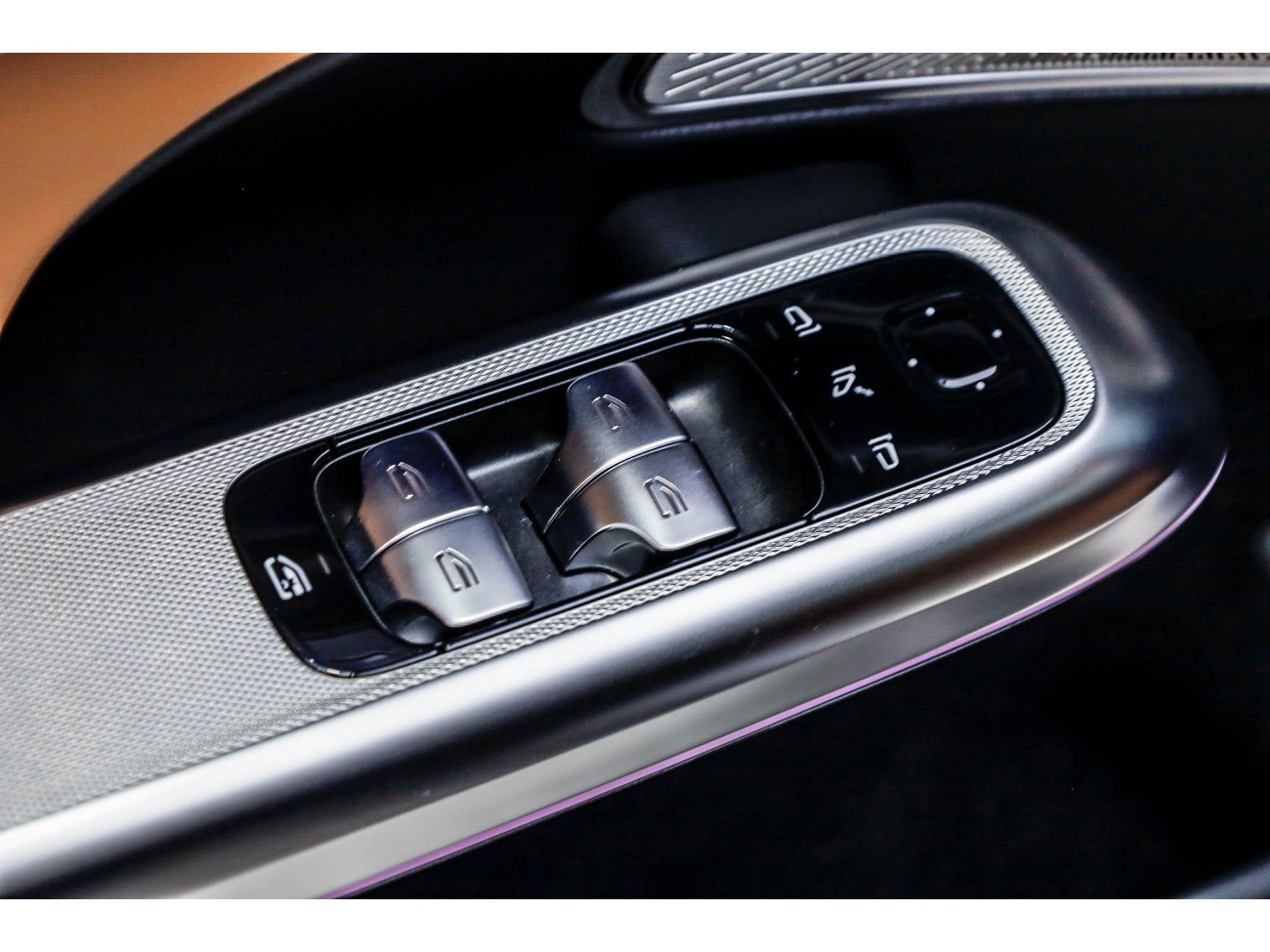 Mercedes-Benz E 300 L 2025