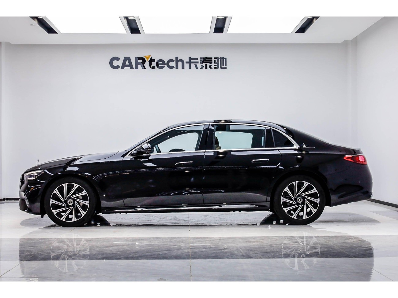 Mercedes-Benz E 300 L 2025