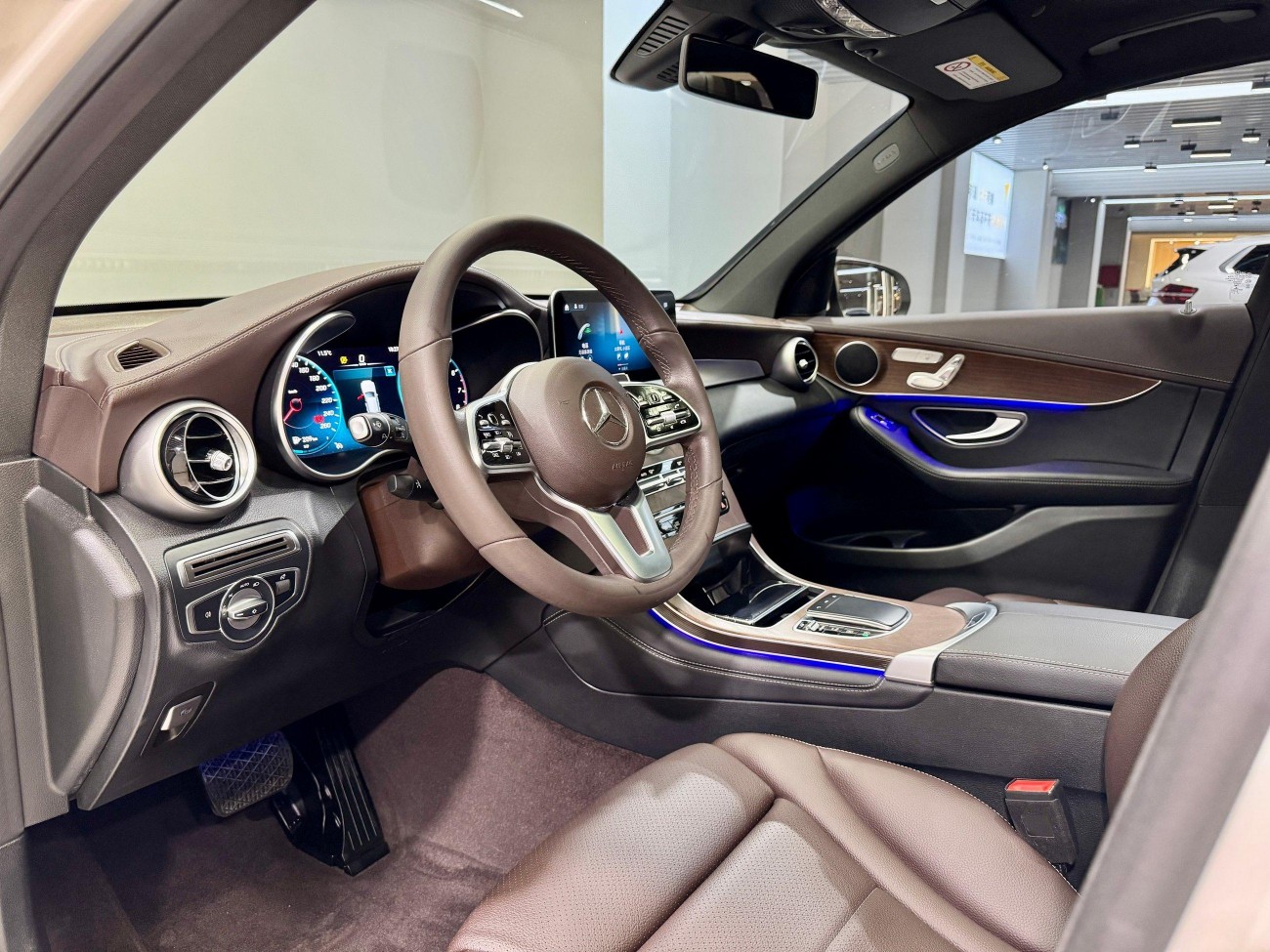Mercedes-Benz GLC 260 L 2022