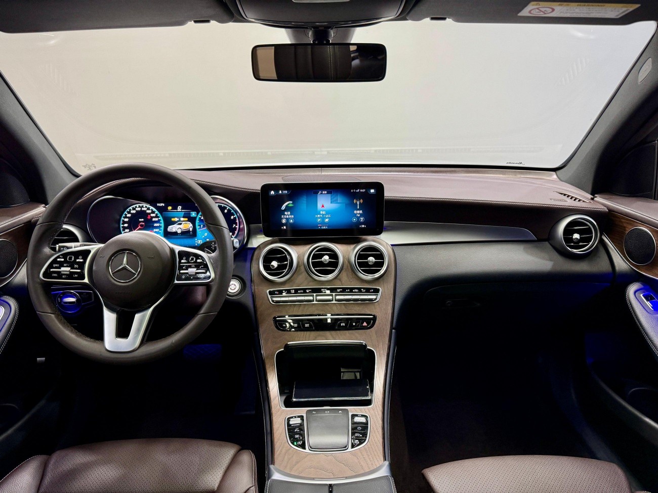 Mercedes-Benz GLC 260 L 2022
