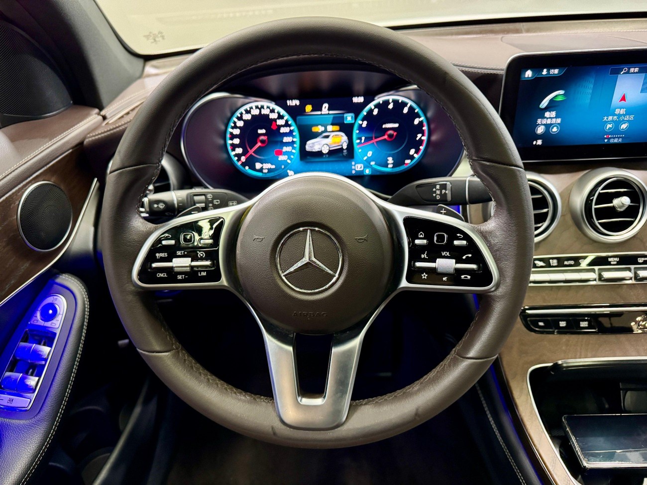 Mercedes-Benz GLC 260 L 2022
