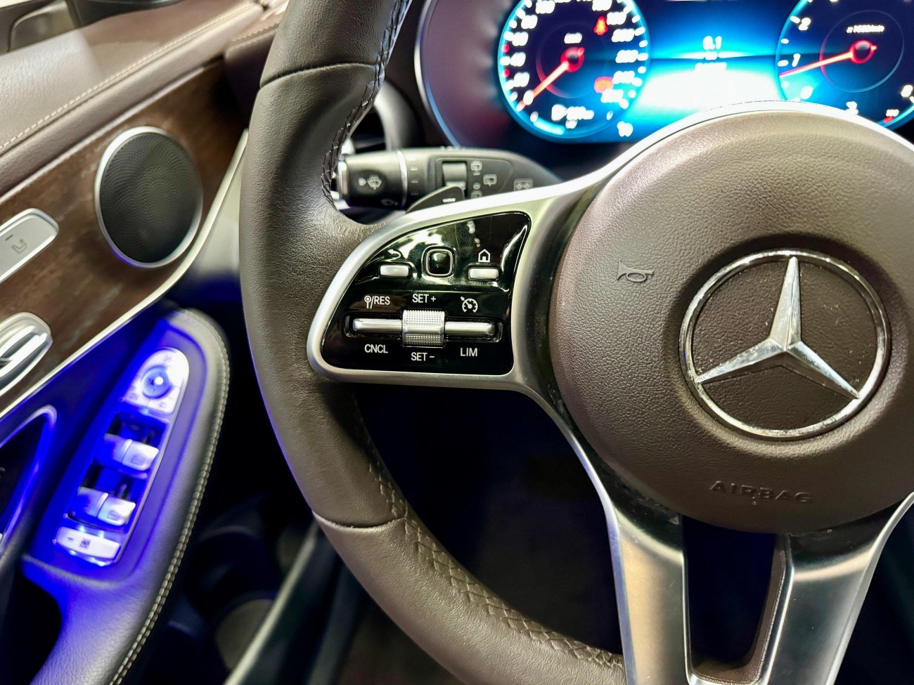 Mercedes-Benz GLC 260 L 2022
