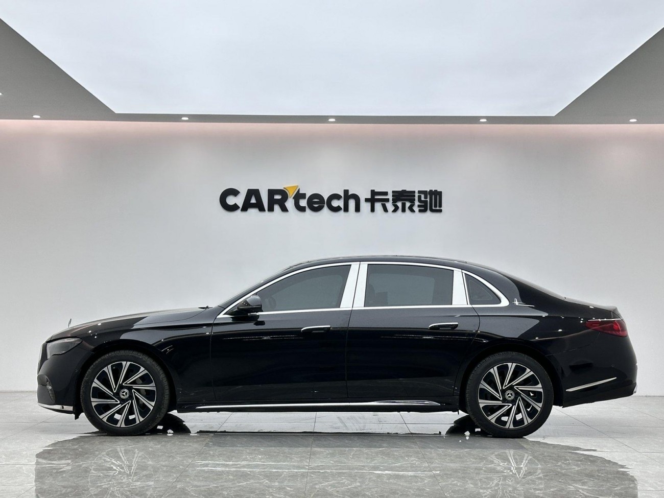 Mercedes-Benz E 300 L 2025