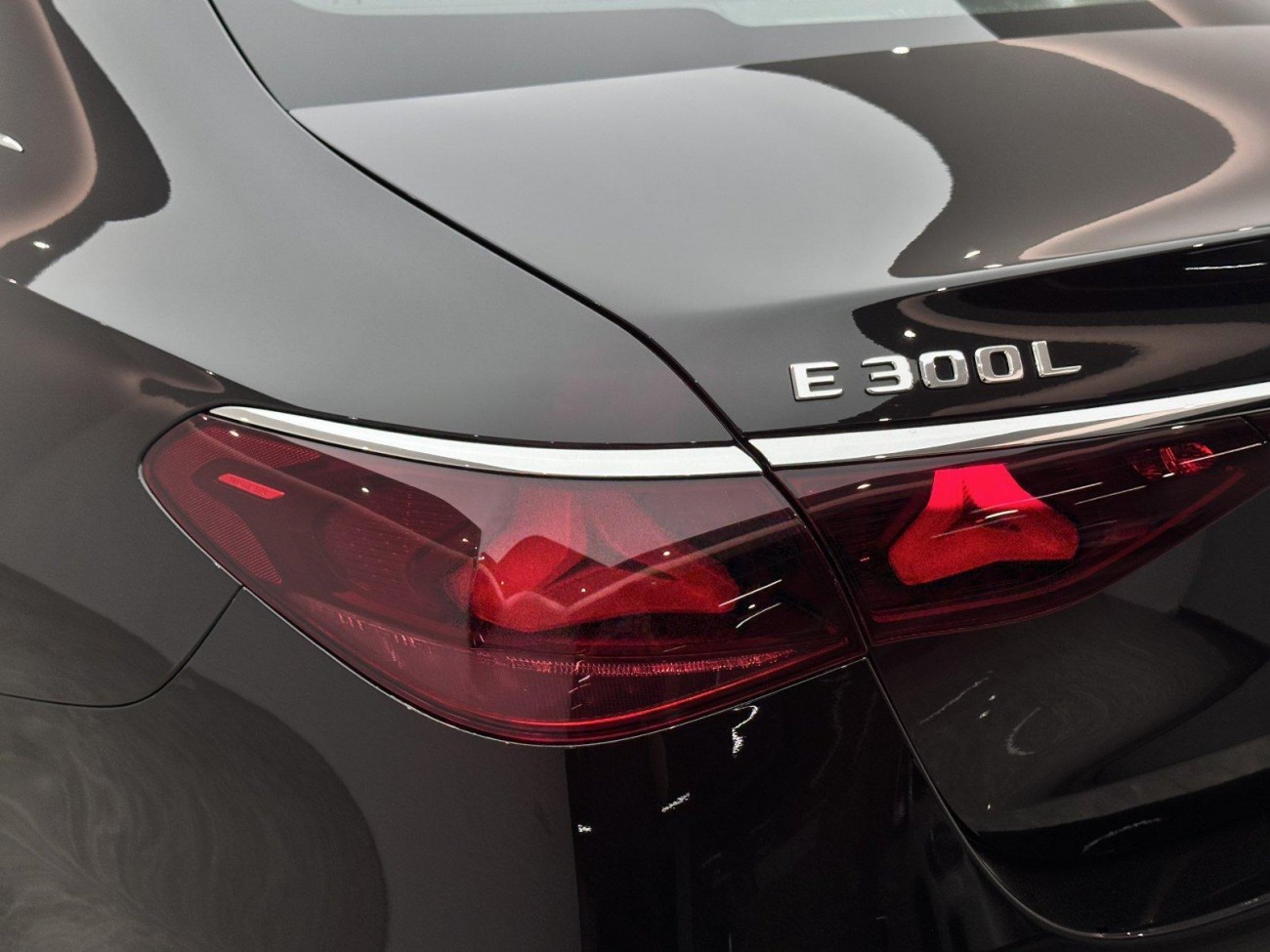 Mercedes-Benz E 300 L 2025