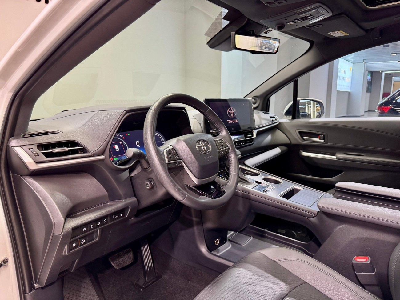 Toyota Sienna 2024