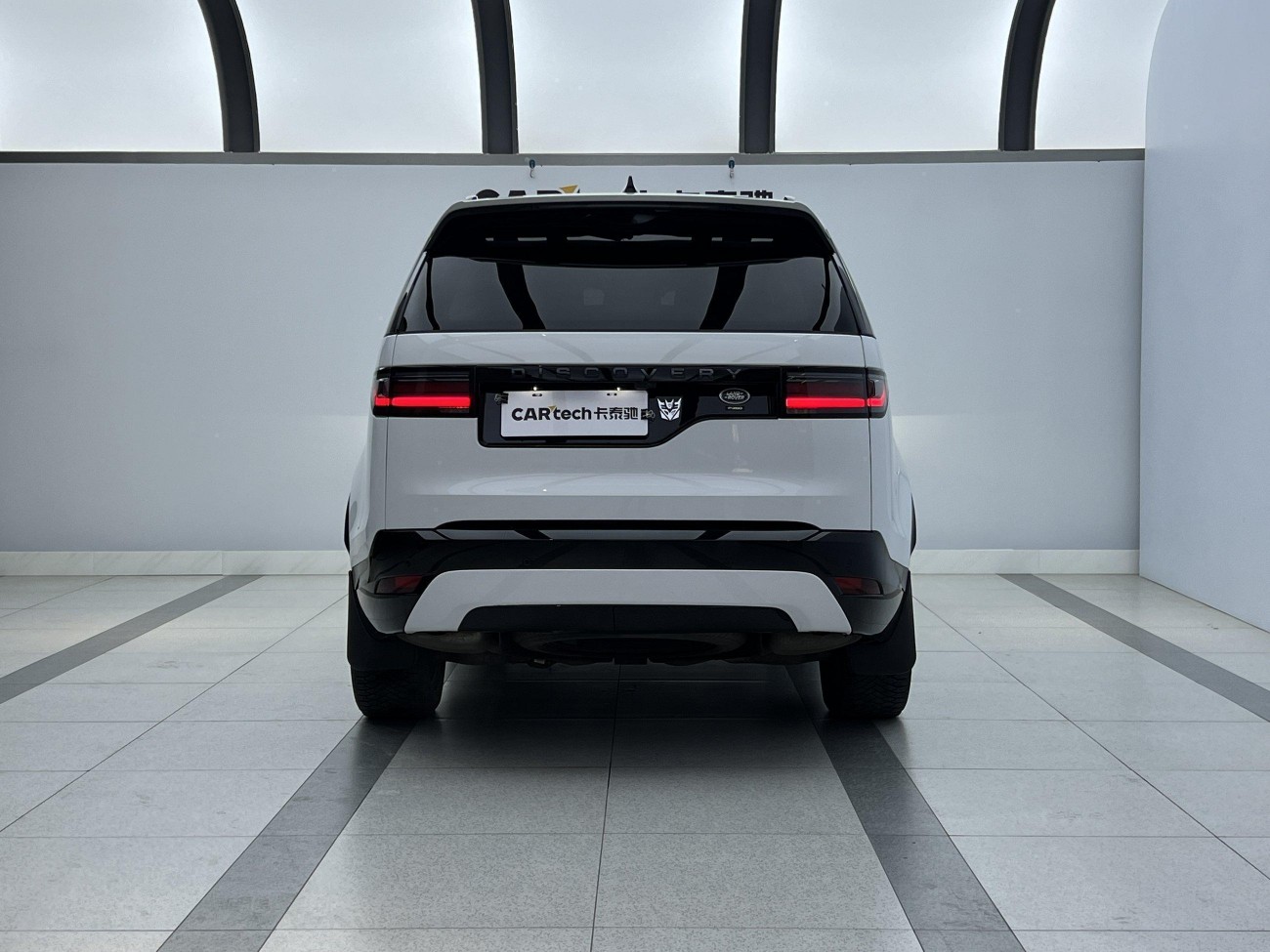 Land Rover Discovery 2023
