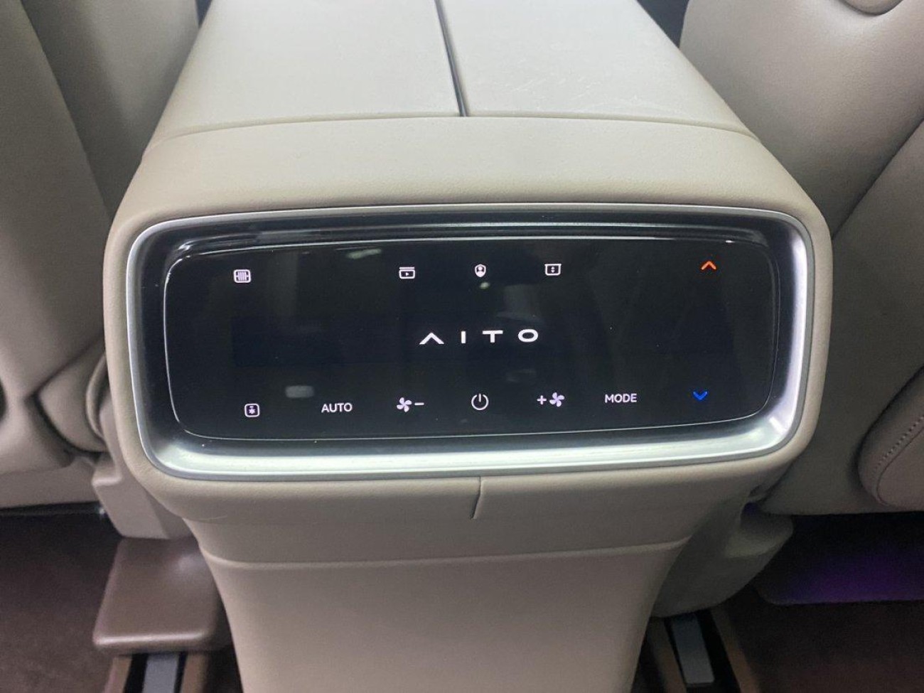 AITO M9 2024