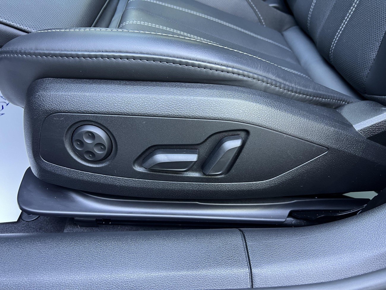 Audi A4L 40 TFSI 2023