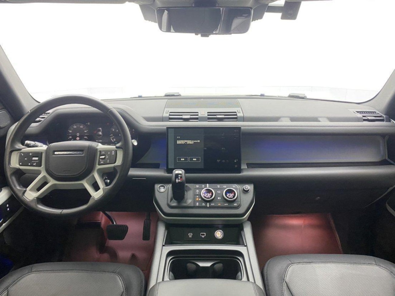 Land Rover Defender 2023