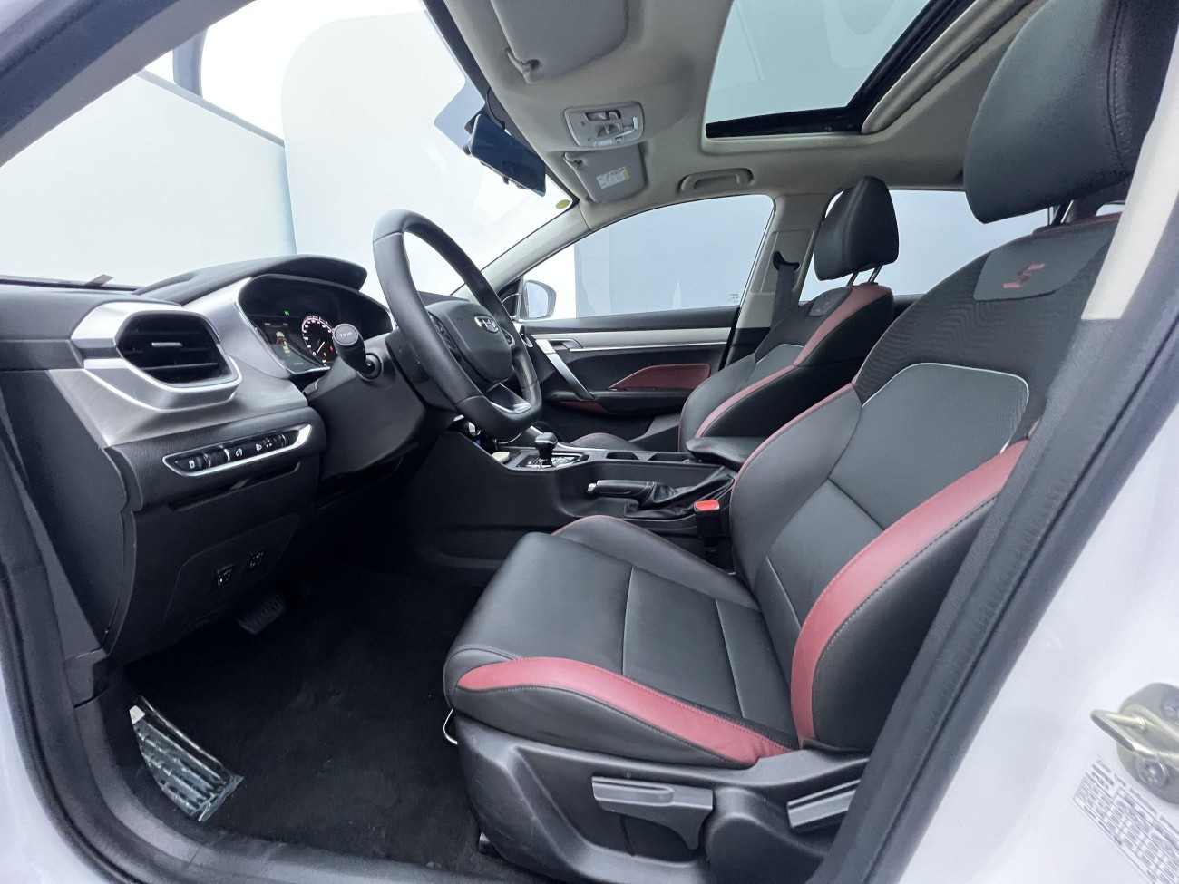 Geely Coolray 2023