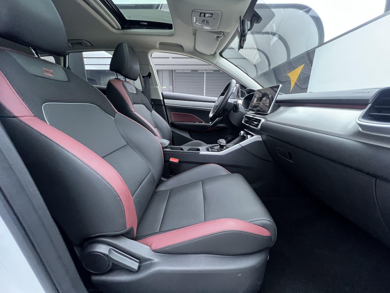 Geely Coolray 2023