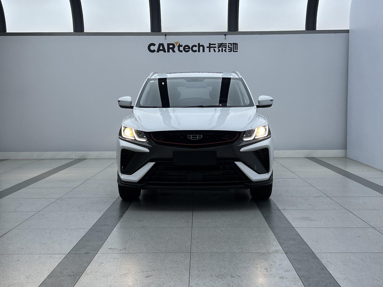 Geely Coolray 2023