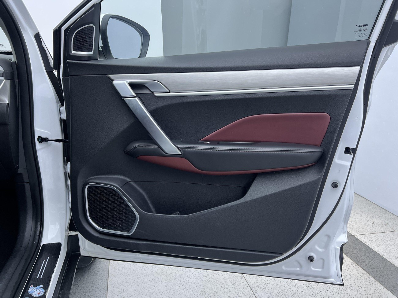 Geely Coolray 2023