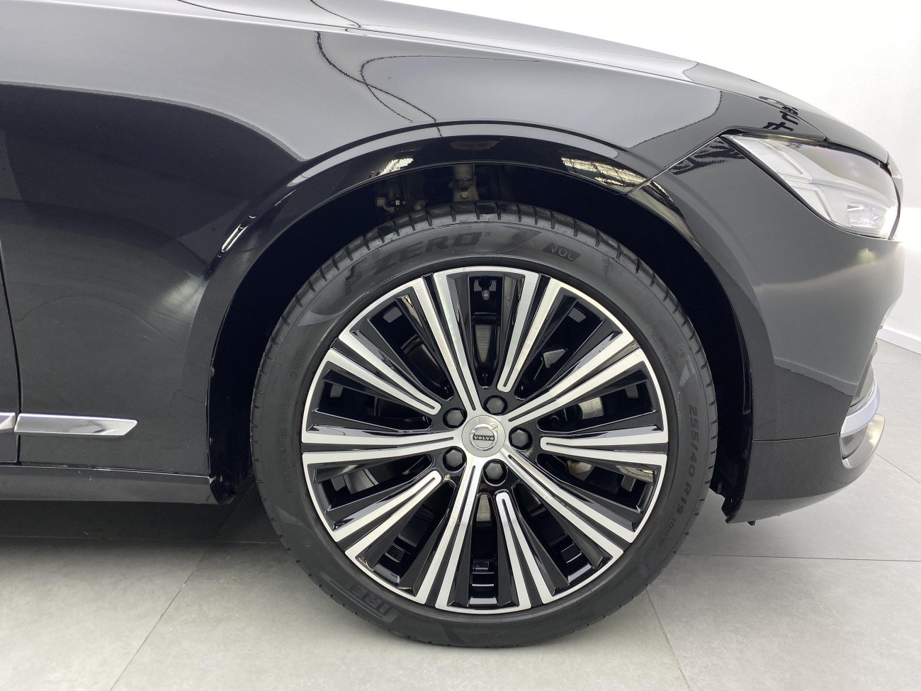 Volvo S90 2023