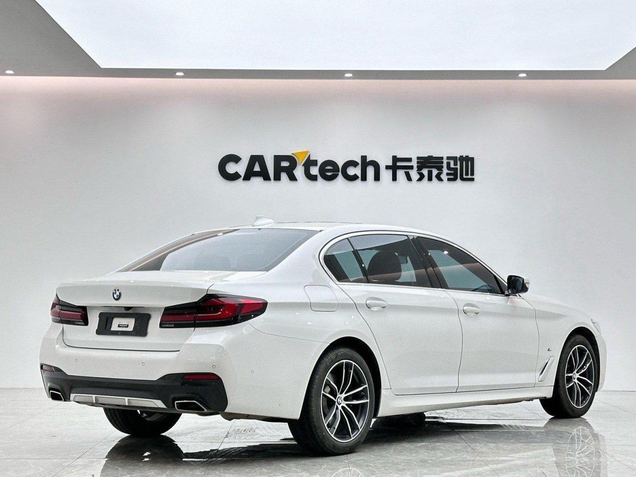 BMW 525Li 2021