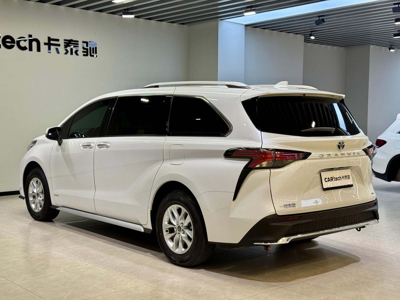 Toyota Granvia 2024
