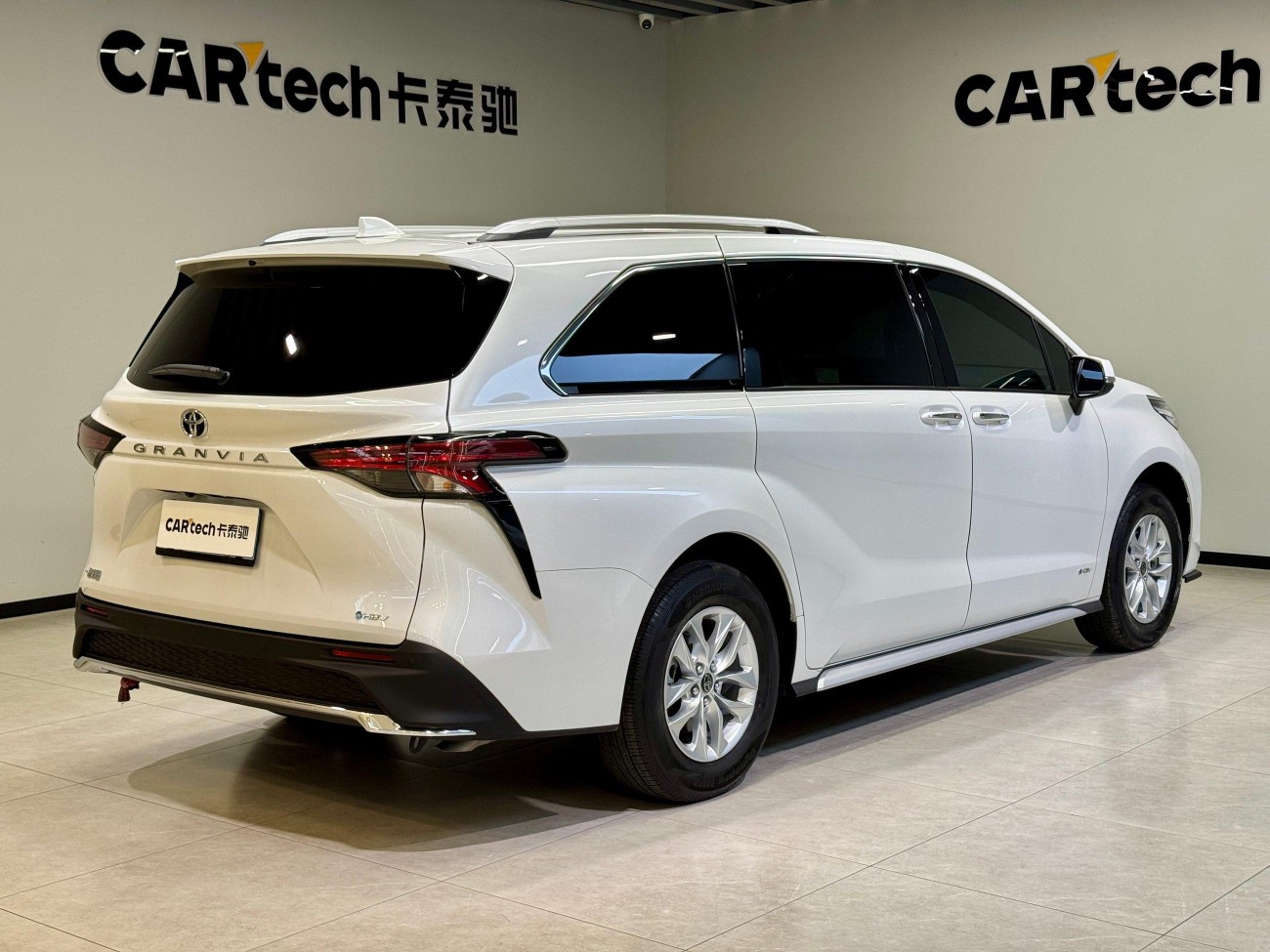 Toyota Granvia 2024