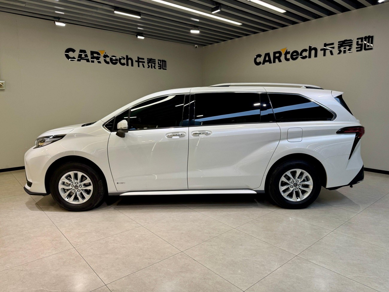 Toyota Granvia 2024