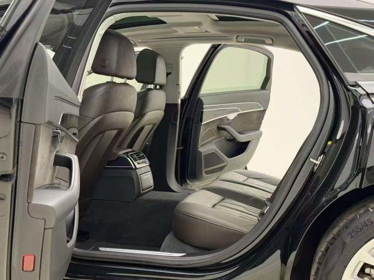 Audi A8L 55 TFSI 2018