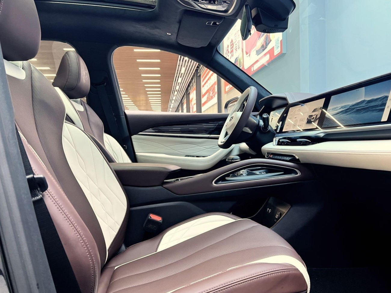 Geely Xingyue L 2022