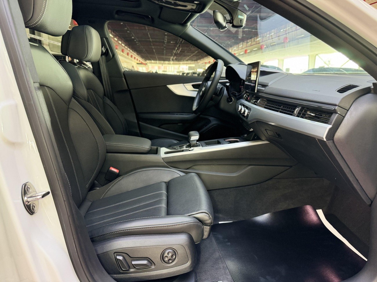 Audi A4L 40 TFSI 2023