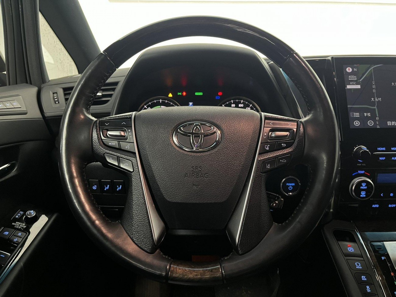 Toyota Alphard 2023