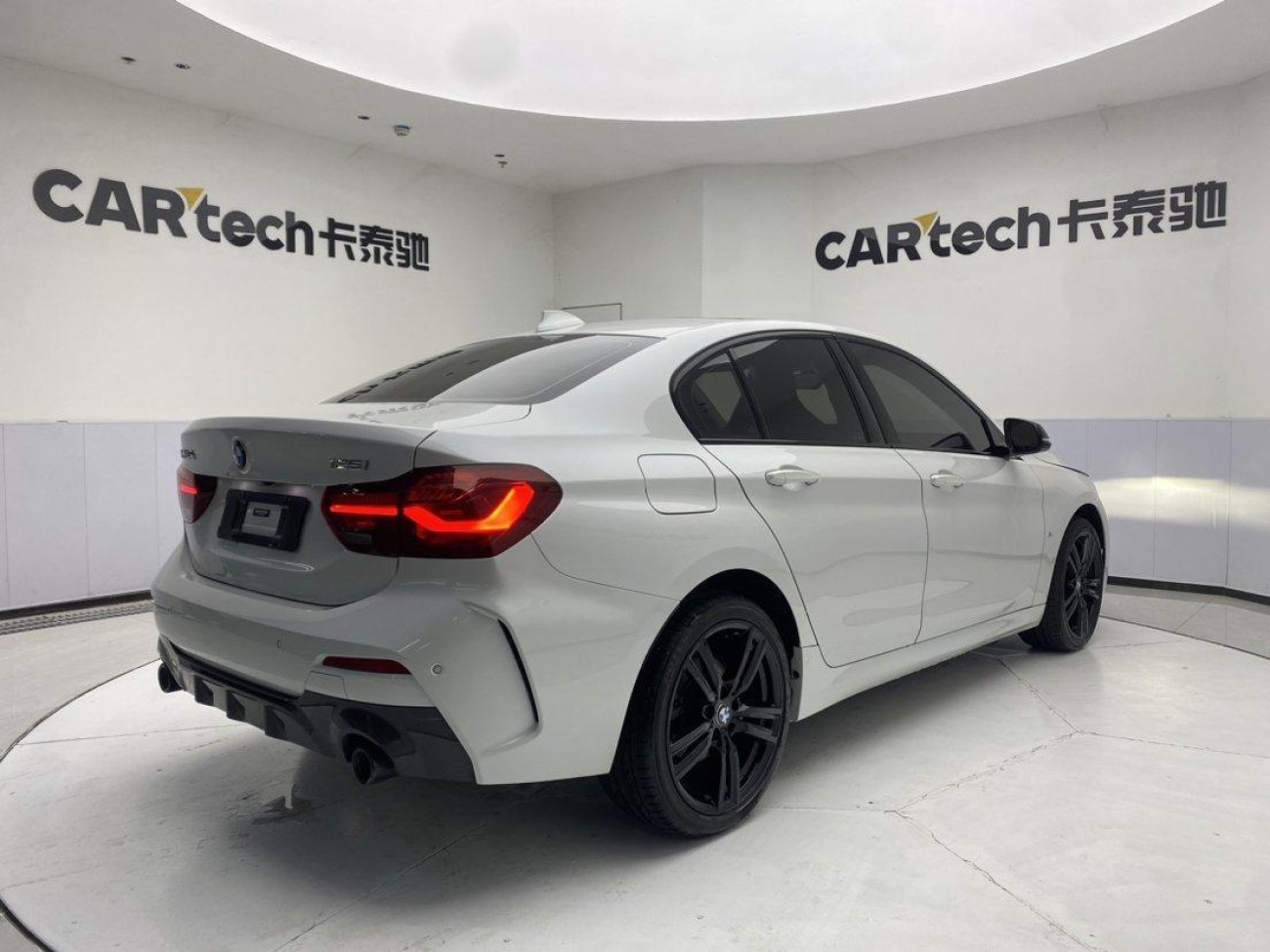 BMW 125i 2023