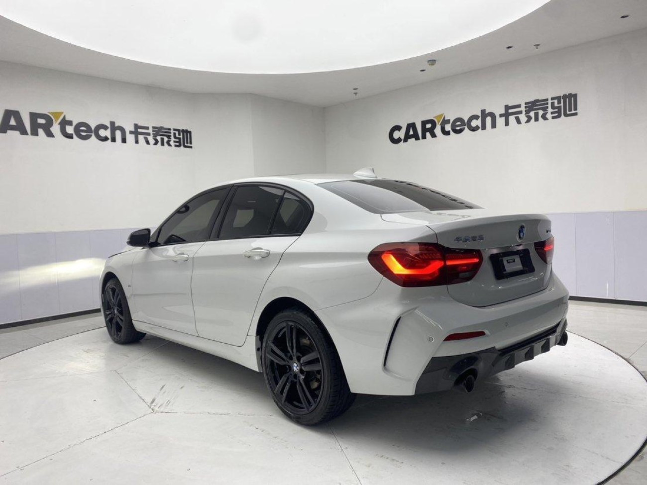 BMW 125i 2023