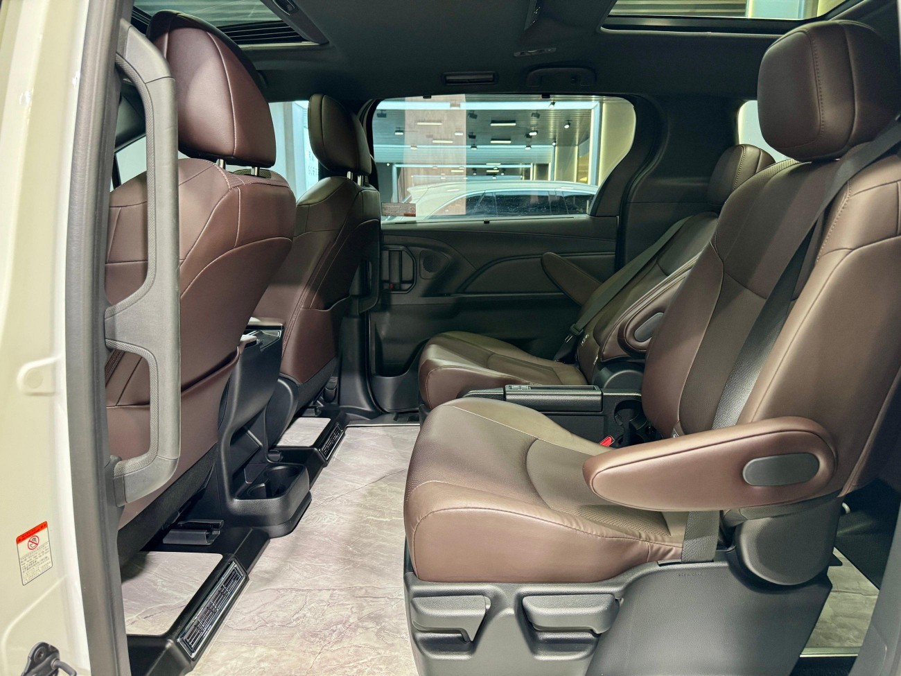 Toyota Granvia 2025