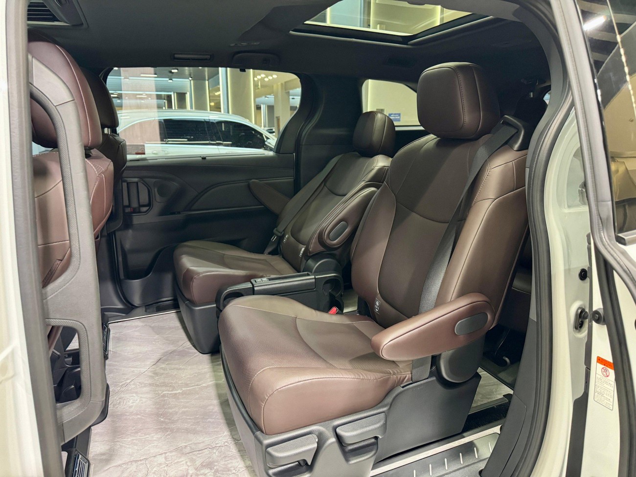 Toyota Granvia 2025