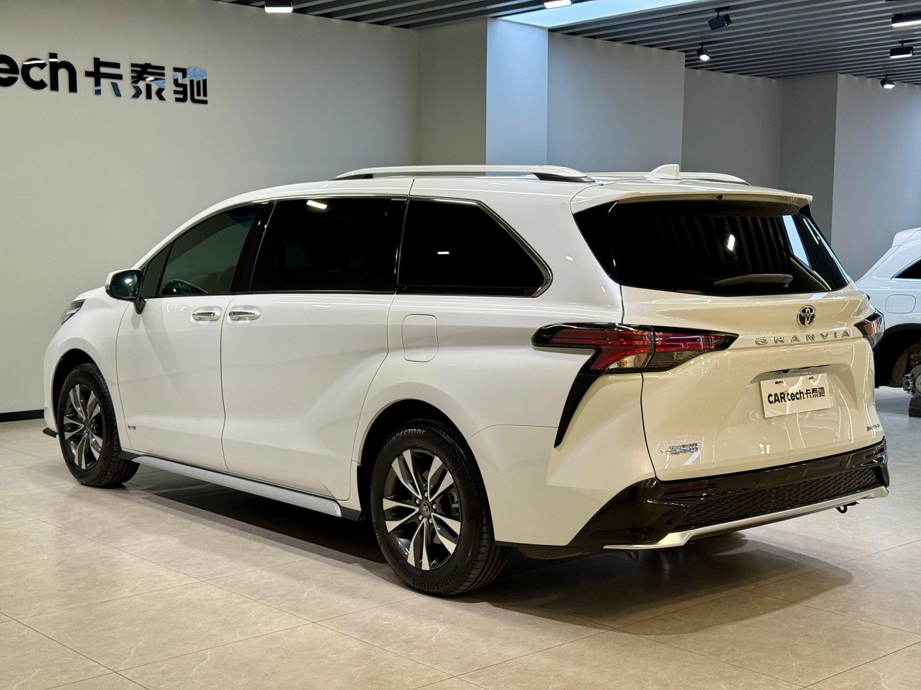 Toyota Granvia 2025