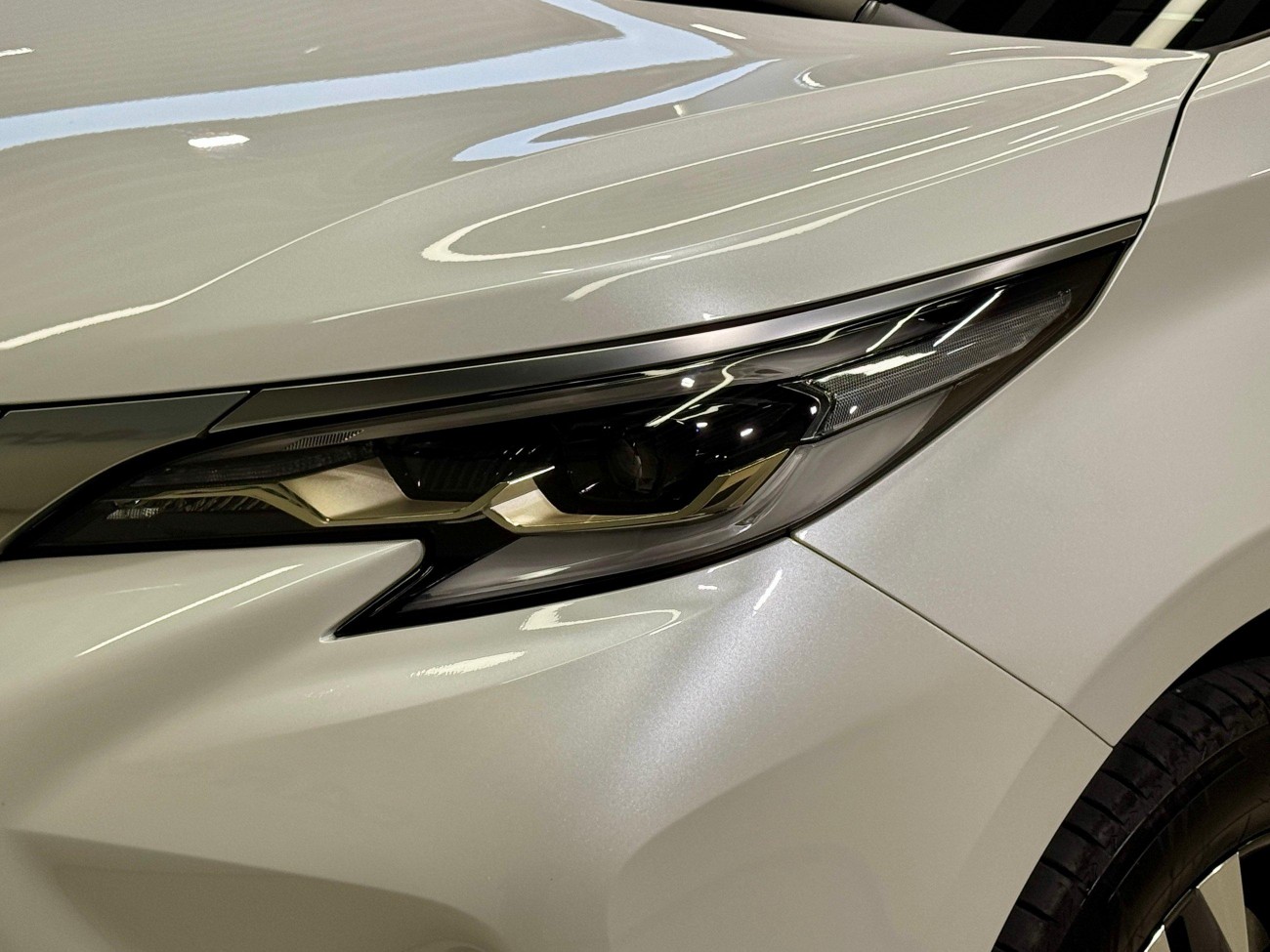 Toyota Granvia 2025