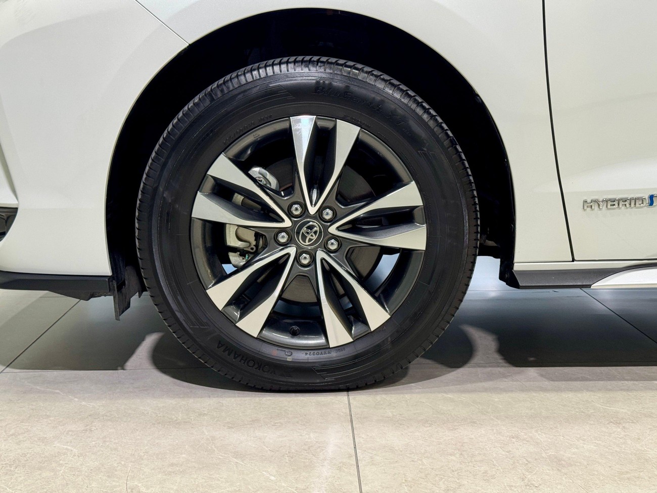 Toyota Granvia 2024