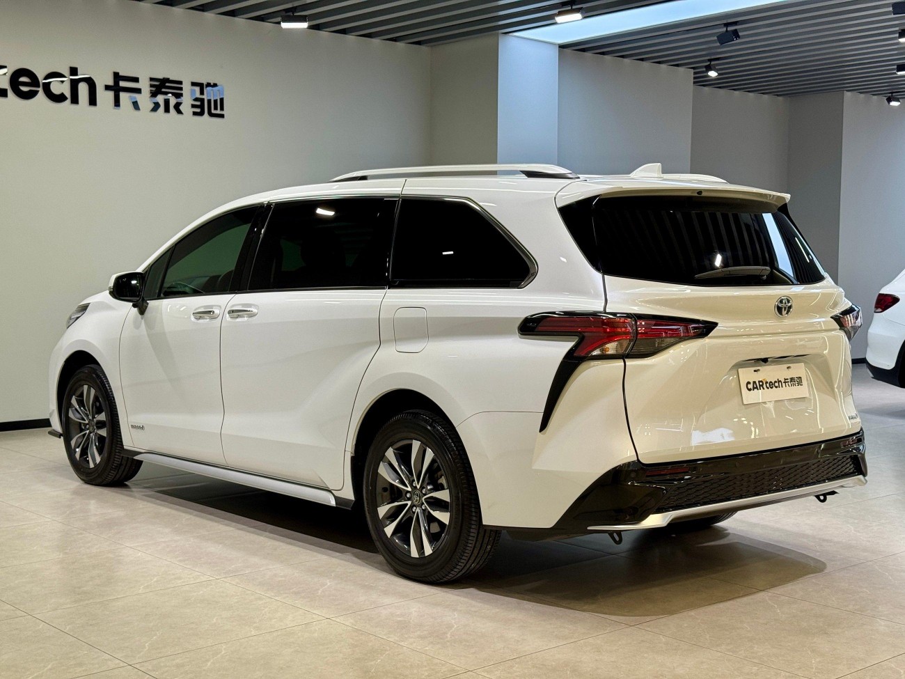 Toyota Granvia 2024