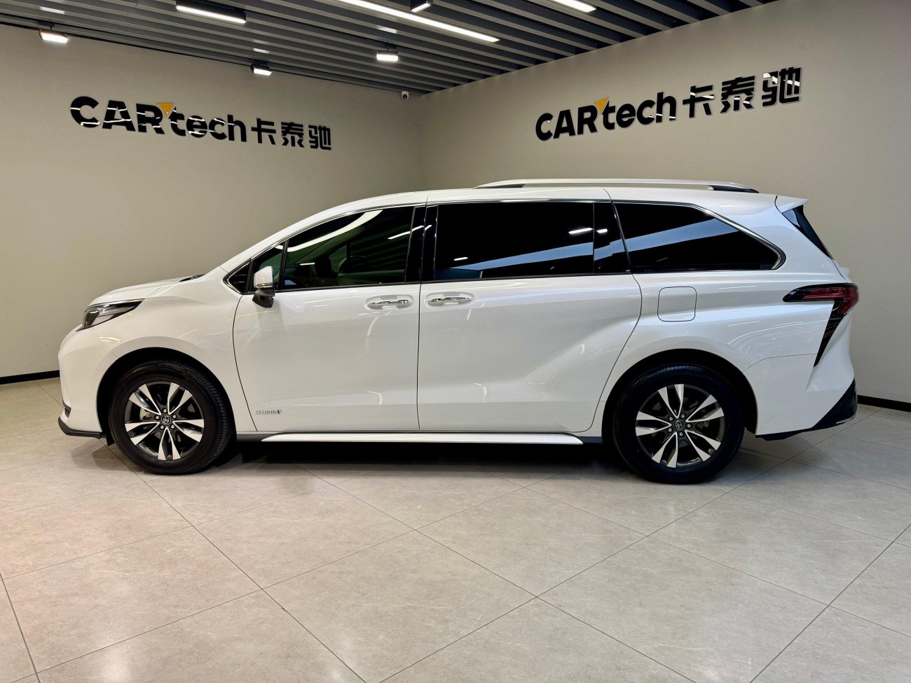 Toyota Granvia 2024