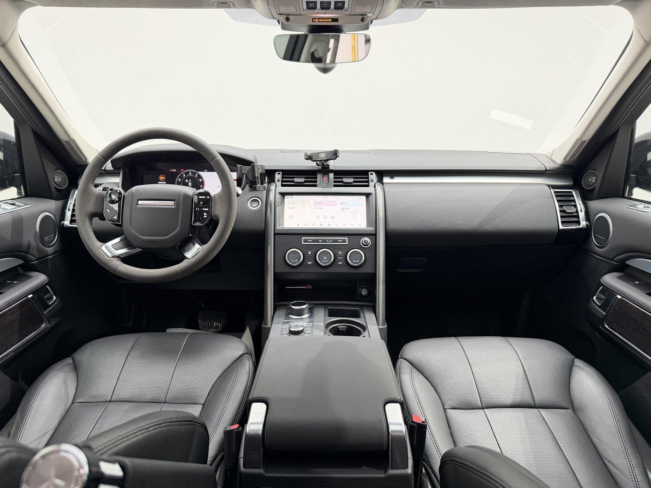 Land Rover Discovery 2020