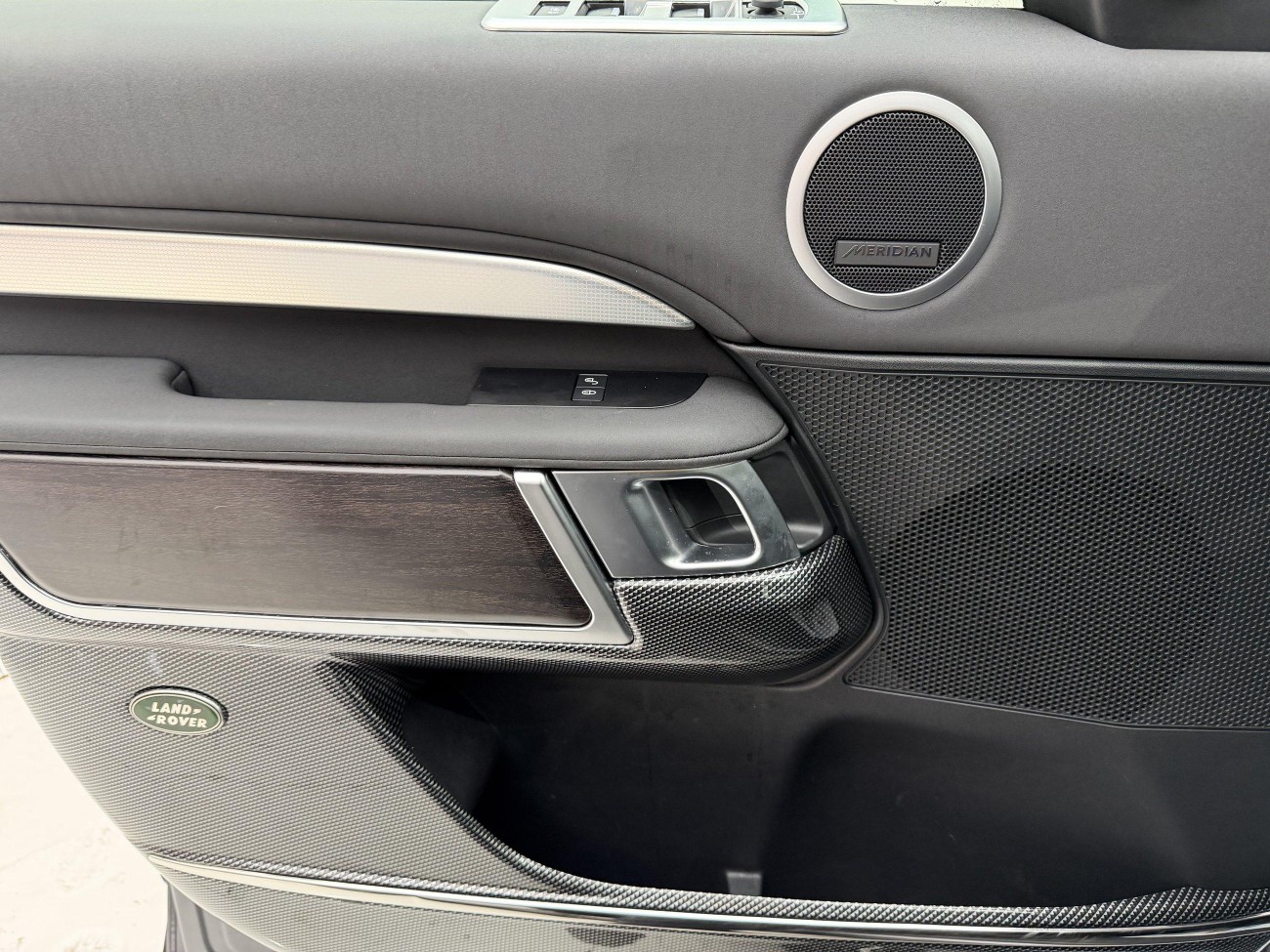 Land Rover Discovery 2020