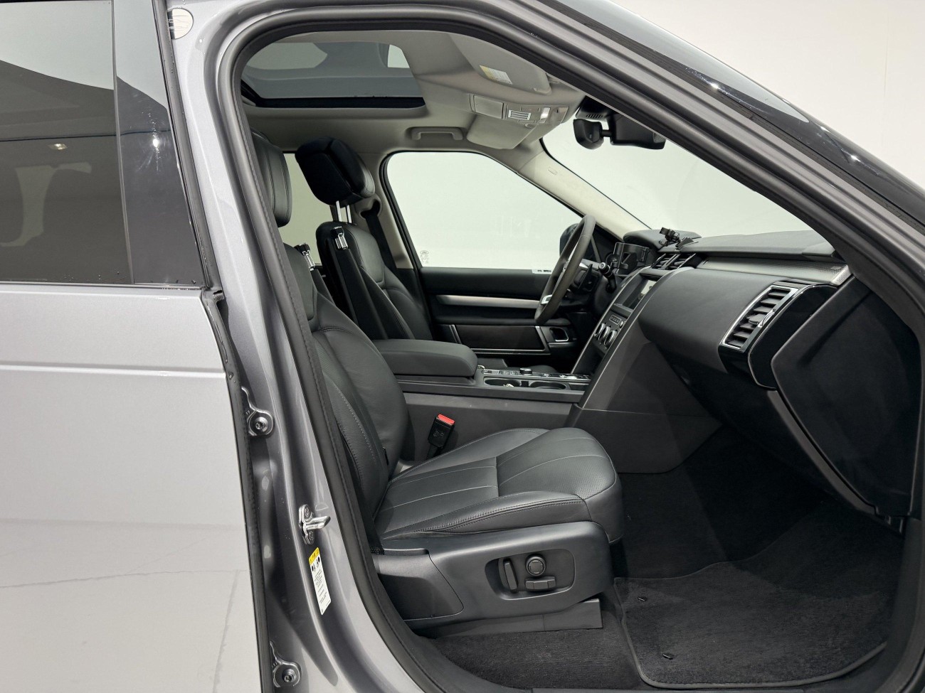 Land Rover Discovery 2020