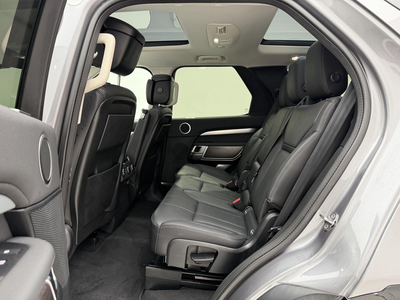 Land Rover Discovery 2020