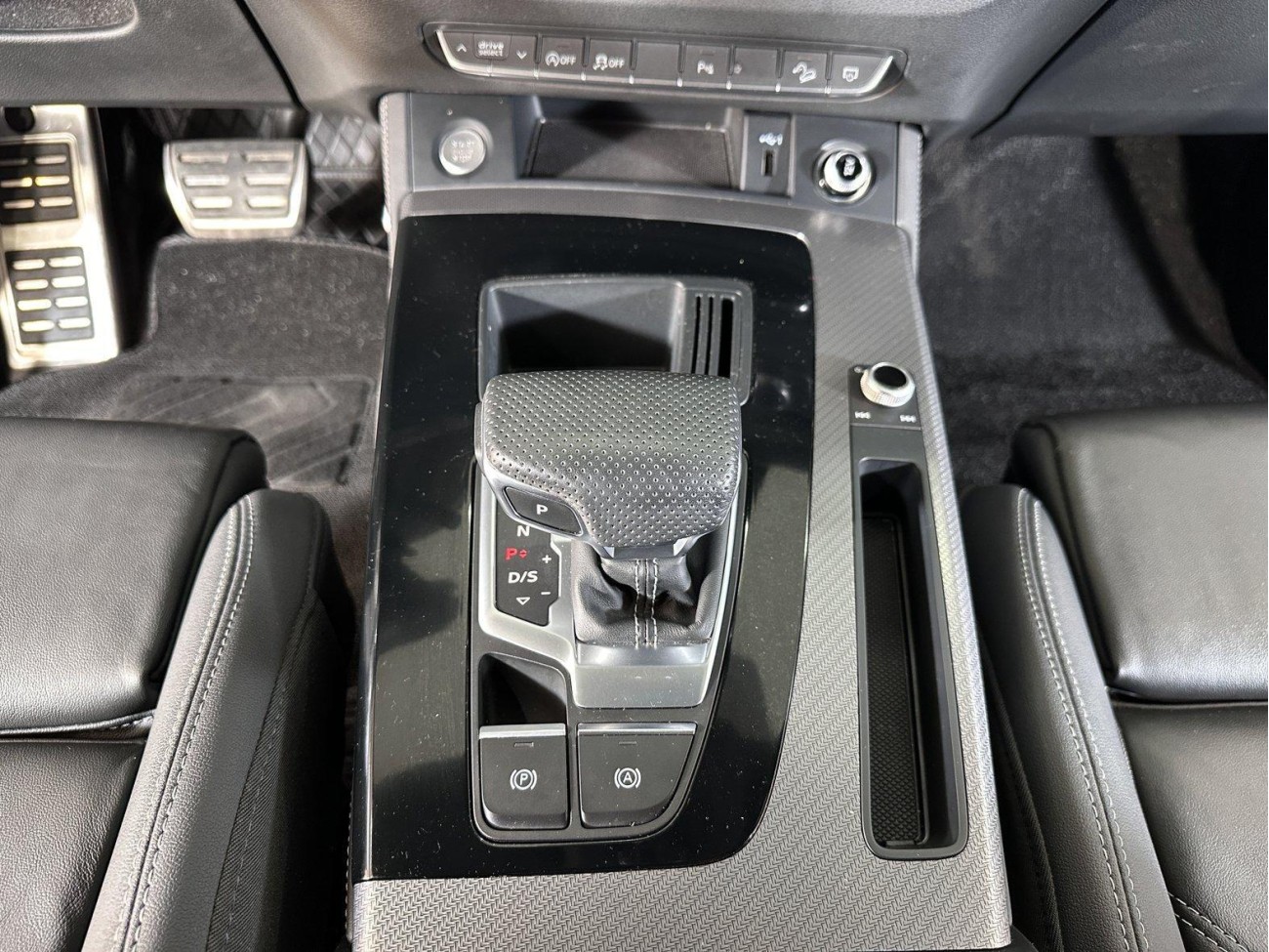 Audi Q5L 40 TFSI 2024