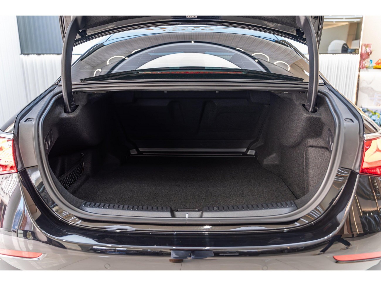Mercedes-Benz E 260 L 2025