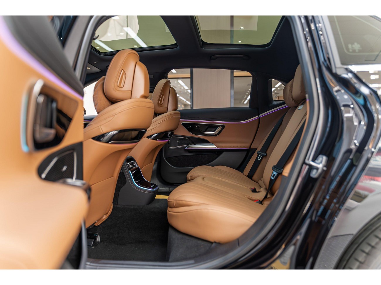 Mercedes-Benz E 260 L 2025