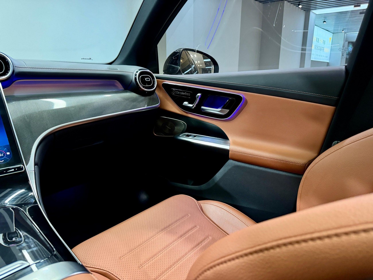 Mercedes-Benz GLC 260 L 2024