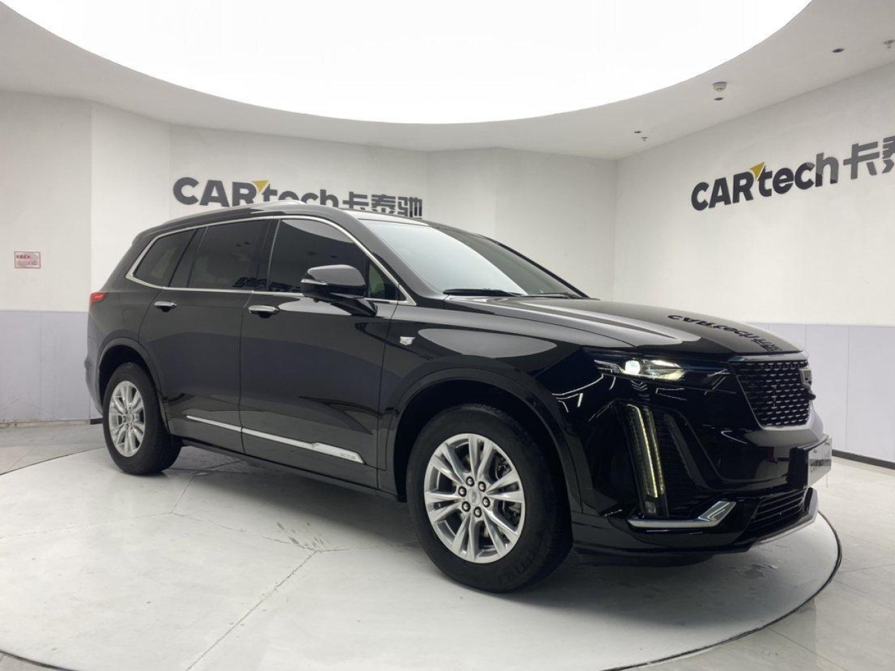 Cadillac XT6 2021
