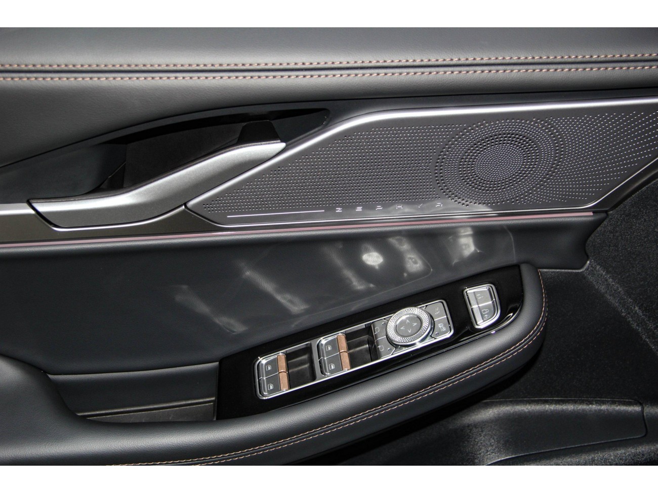 Lincoln Z 2025