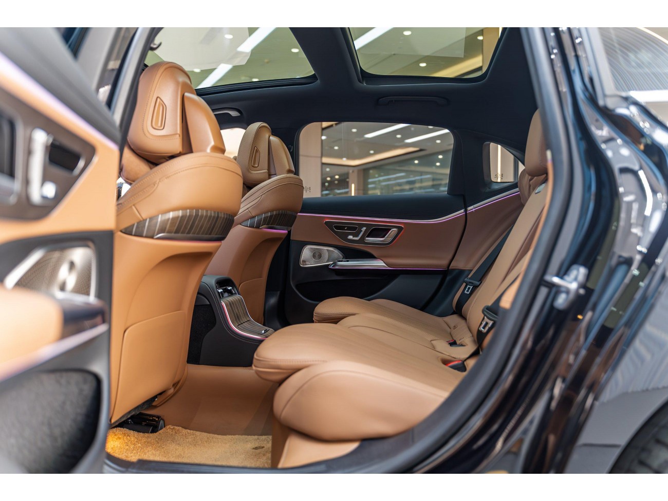 Mercedes-Benz E 300 L 2025