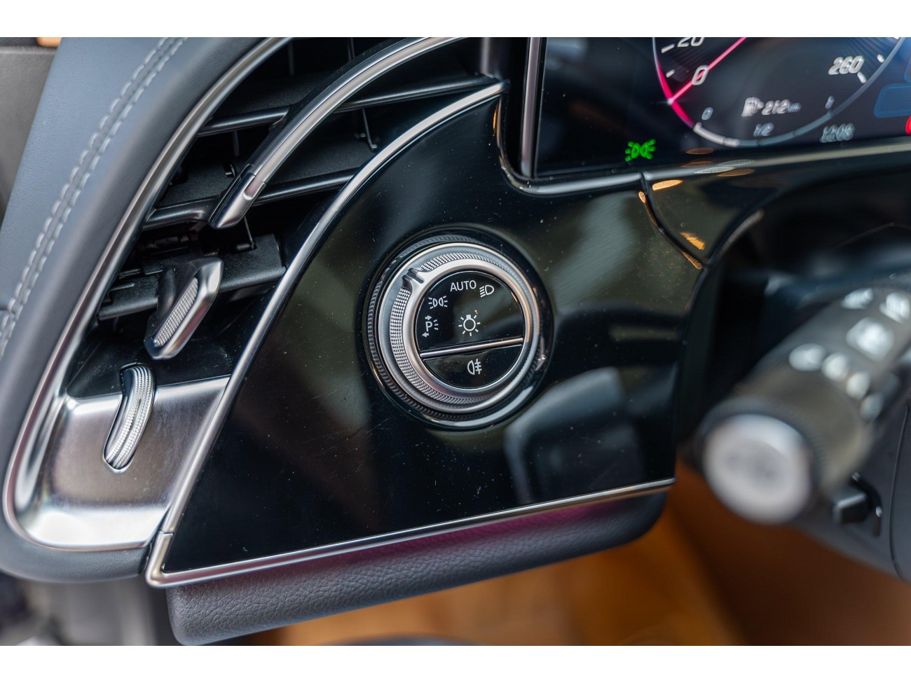 Mercedes-Benz E 300 L 2025